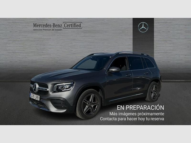 Gris montaña Usado 2021 Mercedes 200 SUV | 37.290 € (Un poco caro) - Imagen 1/4