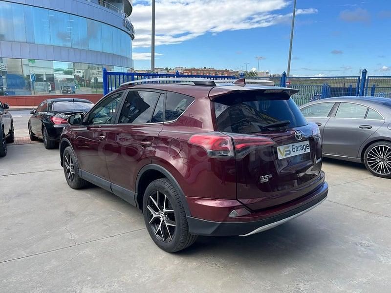 Usado Toyota RAV4 Executive 143 CV (105 kW) 2017 Granate SUV