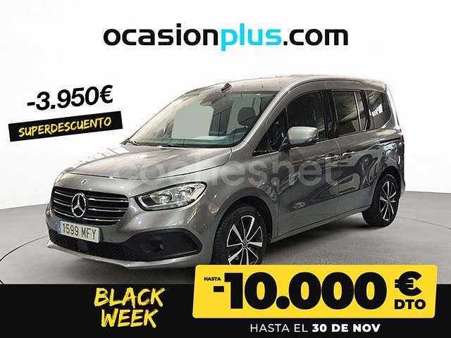 Gris / plata Usado 2023 Mercedes 180 Berlina | 25.300 € (Un poco caro) - Imagen 1/4