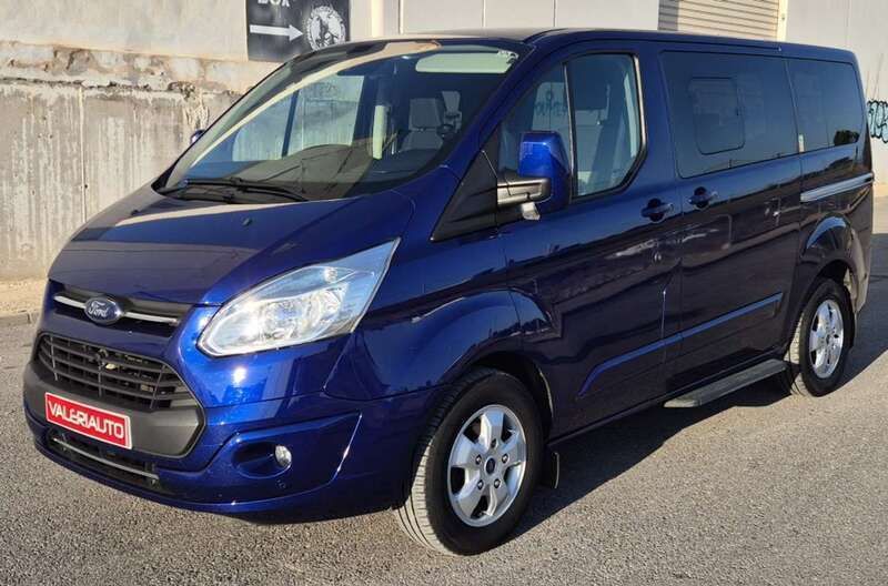 Azul Usado 2017 Ford Tourneo Custom Titanium Monovolumen | 25.500 € (Un poco caro) - Imagen 1/4