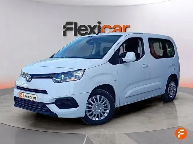 Usado Toyota Proace Verso Active 131 CV (96 kW) 2023 Blanco Familiar