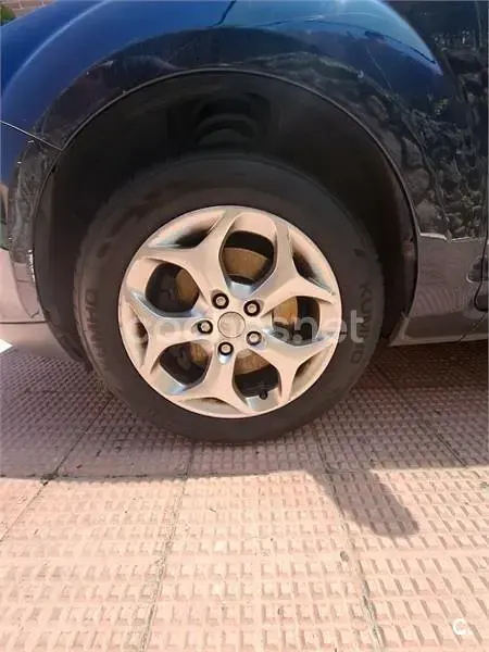 Usado Ford Focus Trend 115 CV (84 kW) 2006 Azul Familiar