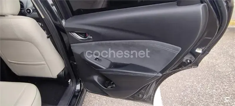 Usado Mazda CX-3 115 CV (84 kW) 2019 Negro SUV