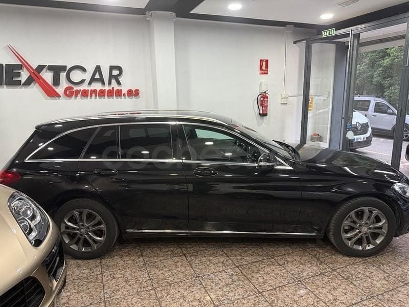 Usado Mercedes C220 170 CV (125 kW) 2015 Negro Familiar