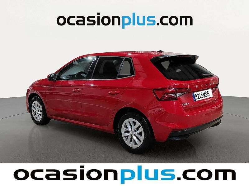 Usado Skoda Fabia Selection 95 CV (69 kW) 2024 Rojo Berlina