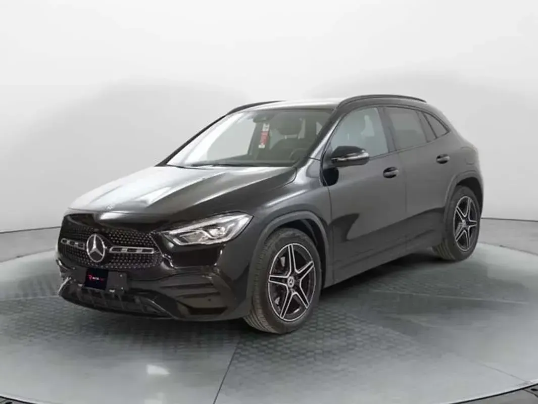 Usado Mercedes GLA45 AMG AMG line 190 CV (139 kW) 2023 Negro SUV