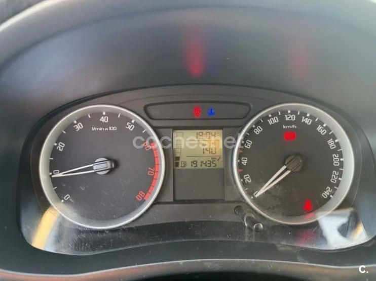 Usado Skoda Fabia 86 HP (63 kW) 2009 Preto Carrinha