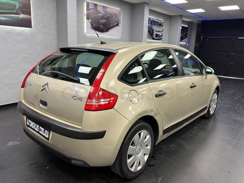 Usado Citroën C4 110 CV (80 kW) 2005 Amarillo Berlina