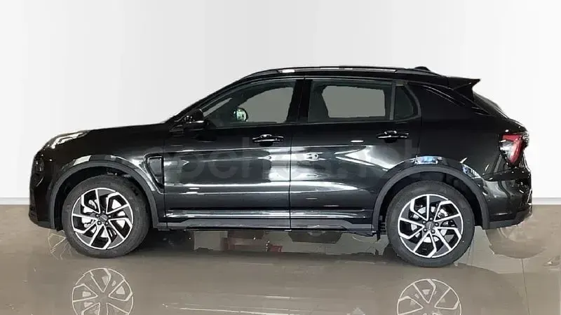 Usado Lynk & Co 01 276 CV (202 kW) 2026 Negro SUV