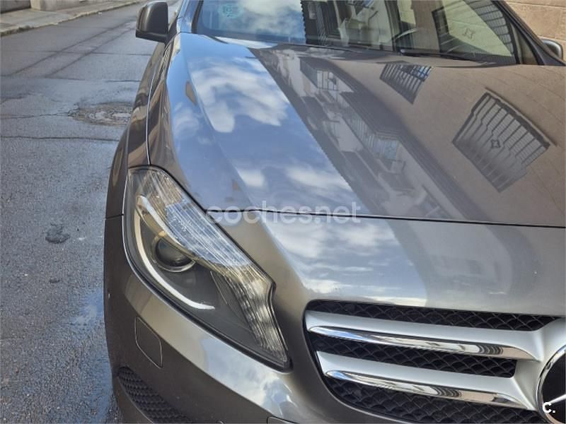 Usado Mercedes A200 Urban 136 CV (100 kW) 2014 Gris / plata Berlina
