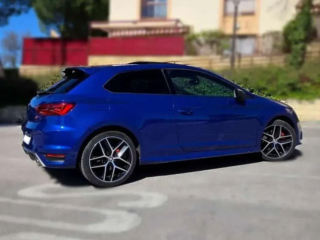 Usado Seat Leon SC FR 184 CV (135 kW) 2017 Azul Utilitario
