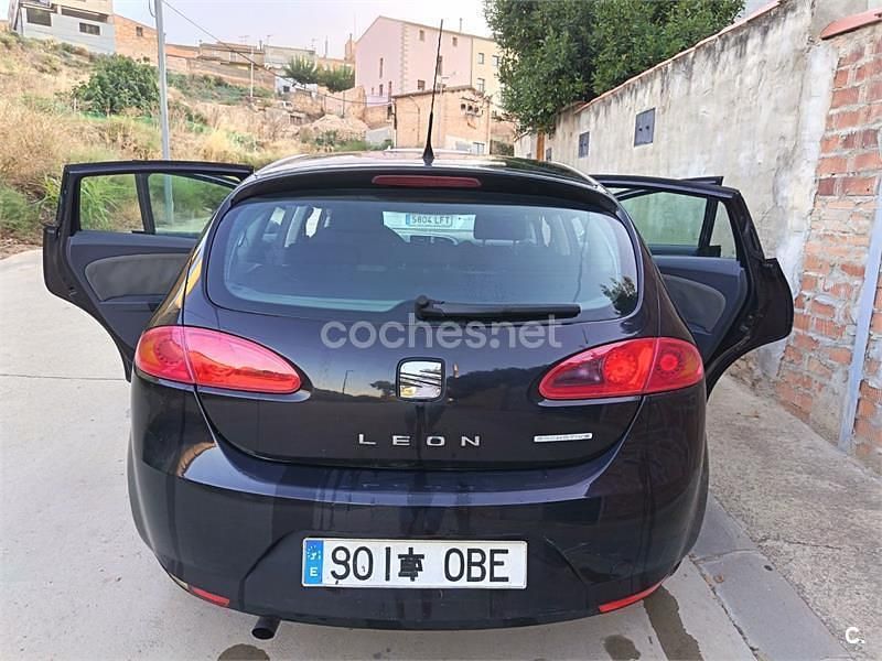 Negro Usado 2008 Seat Leon Ecomotive Berlina | 4200 € (Precio justo) - Imagen 1/4