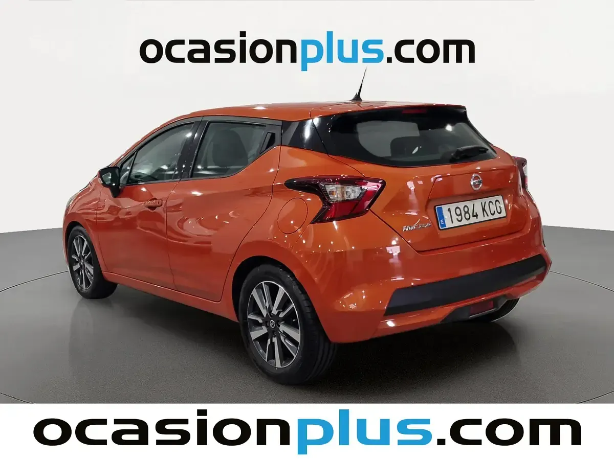 Usado Nissan Micra Acenta 90 CV (66 kW) 2017 Naranja Utilitario
