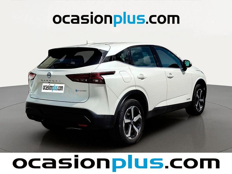 Begagnad Nissan Qashqai Acenta 190 HK (139 kW) 2024 Grå SUV