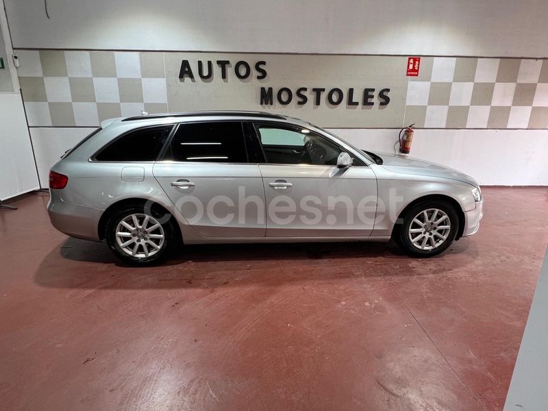Usado Audi A4 143 CV (105 kW) 2012 Gris / plata Familiar