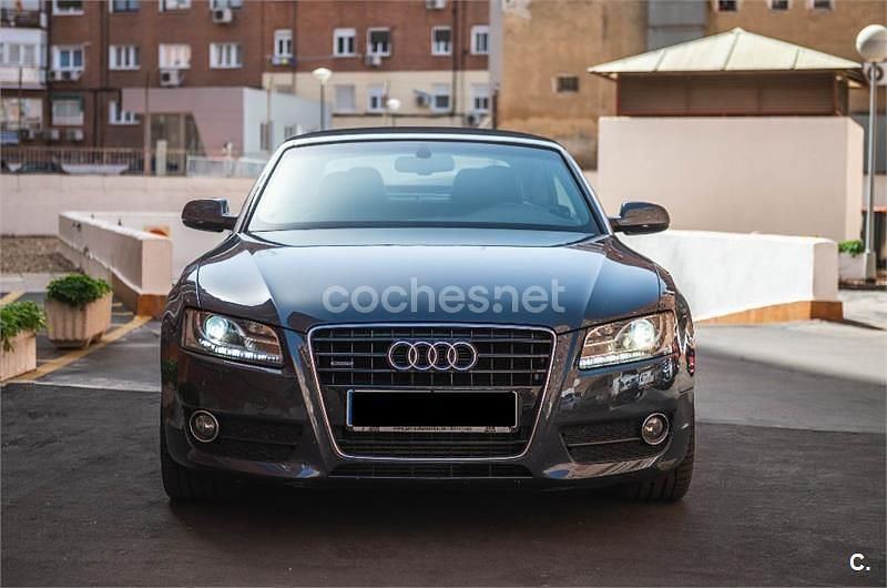 Usado Audi A5 Cabriolet 240 CV (176 kW) 2009 Gris / plata Descapotable