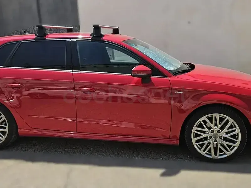 Usado Audi A3 S-Line 116 CV (85 kW) 2019 Rojo Berlina