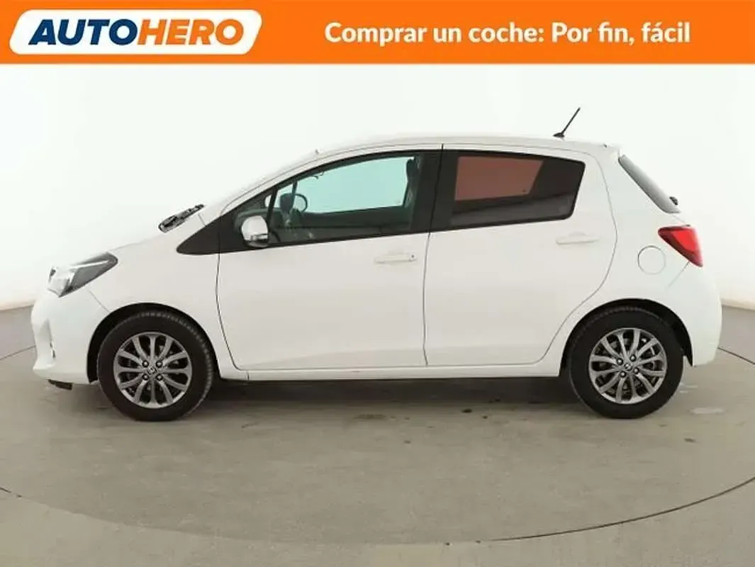 Używany Toyota Yaris Active 101 KM (74 kW) 2016 Biały Hatchback