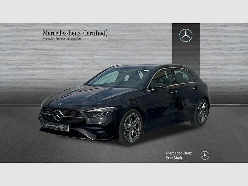 Negro Usado 2024 Mercedes A180 AMG line Berlina | 30.490 € (Buen precio) - Imagen 1/4