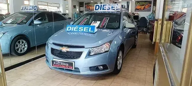Usado Chevrolet Cruze LS 125 CV (91 kW) 2010 Azul Berlina