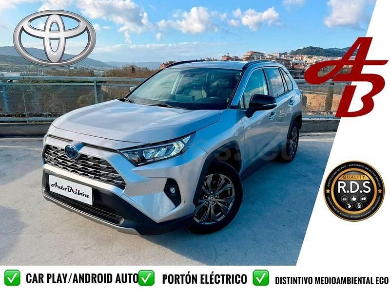 Usado Toyota RAV4 Hybrid Luxury 218 CV (160 kW) 2023 Gris / plata SUV