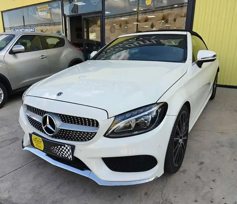 Usado Mercedes C220 193 CV (141 kW) 2018 Blanco Descapotable