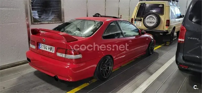 Usado Honda Civic SR 125 CV (91 kW) 2000 Rojo Coupe