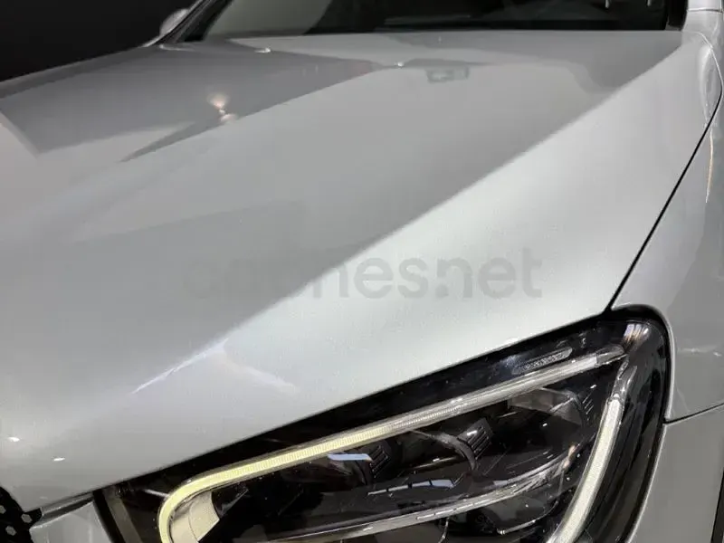 Usado Mercedes GLC220 194 CV (142 kW) 2019 Gris / plata SUV