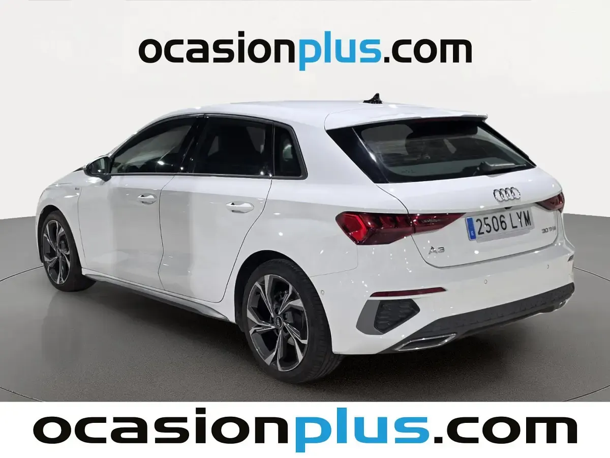 Usado Audi A3 Sportback S-Line 110 CV (80 kW) 2022 Blanco Utilitario