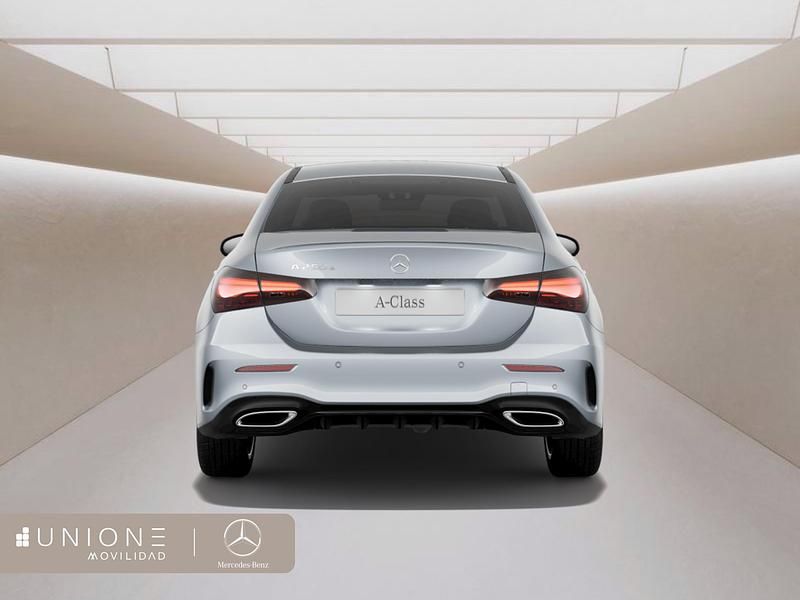 Usado Mercedes A250 218 CV (160 kW) 2024 Gris Berlina