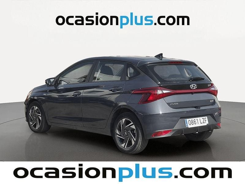 Usado Hyundai i20 100 CV (73 kW) 2022 Gris Utilitario