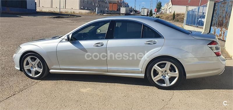 Usado Mercedes S500 306 CV (225 kW) 2006 Gris / plata Berlina