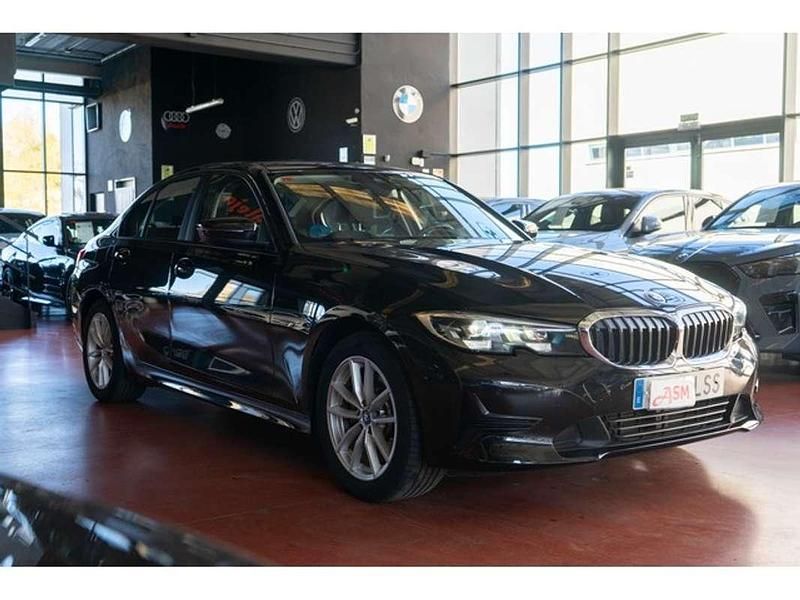 Usado BMW 320e Sport Line 204 CV (150 kW) 2021 Negro Berlina