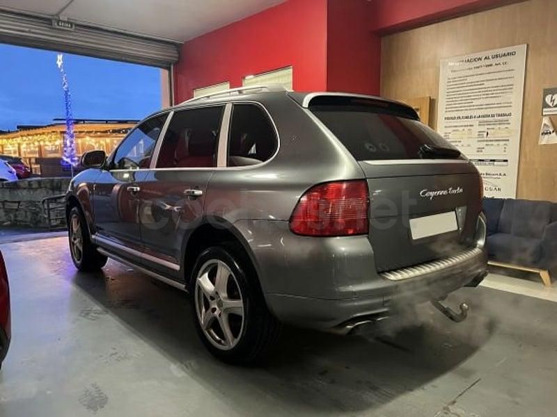 Usado Porsche Cayenne Turbo 450 CV (330 kW) 2004 Gris / plata SUV
