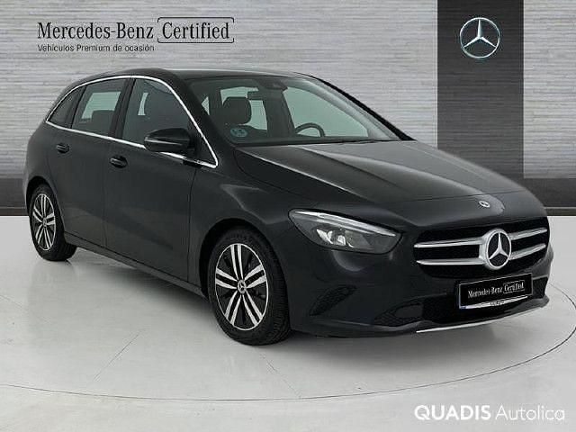 Usado Mercedes B200 163 CV (119 kW) 2023 Negro noche Monovolumen