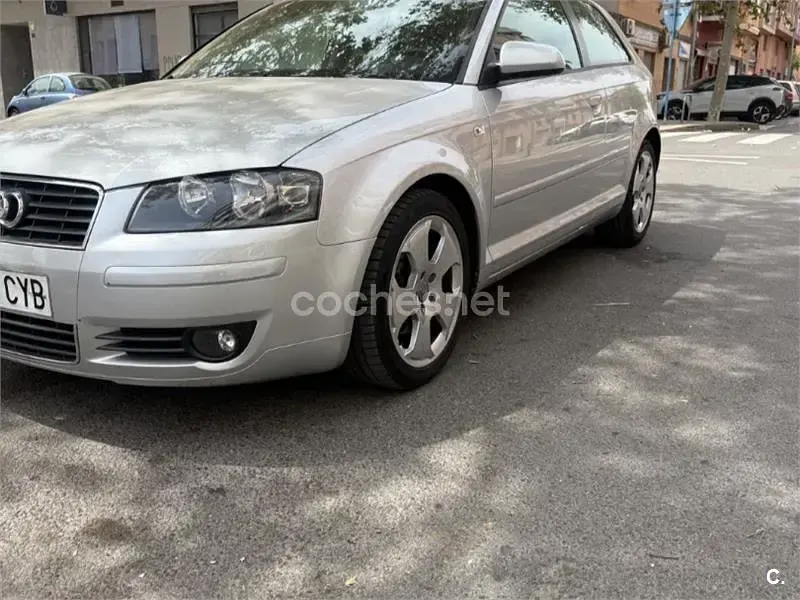 Usado Audi A3 Ambiente 140 CV (102 kW) 2004 Blanco Utilitario