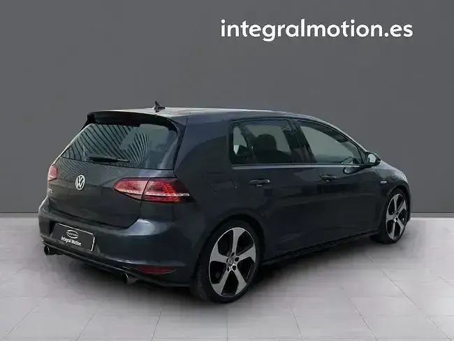 Usado VW Golf VII GTI 229 CV (168 kW) 2016 Negro