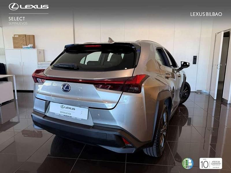 Usado Lexus UX 250h Business Edition 184 CV (135 kW) 2022 Plateado SUV
