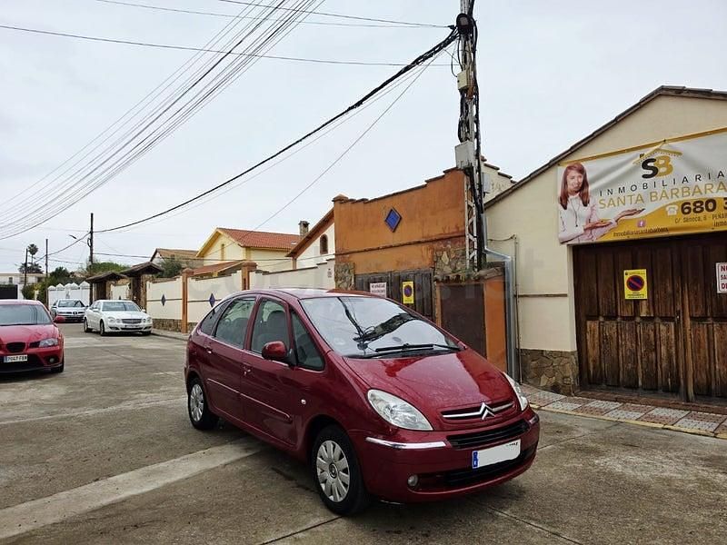 Usado Citroën Xsara Picasso 110 CV (80 kW) 2010 Granate Monovolumen