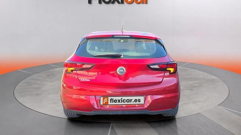 Usado Opel Astra GS Line 131 CV (96 kW) 2020 Rojo Utilitario