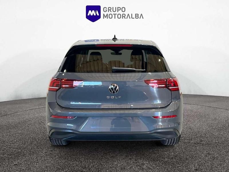 Usado VW Golf VIII 116 HP (85 kW) 2025 Cinzento Citadino