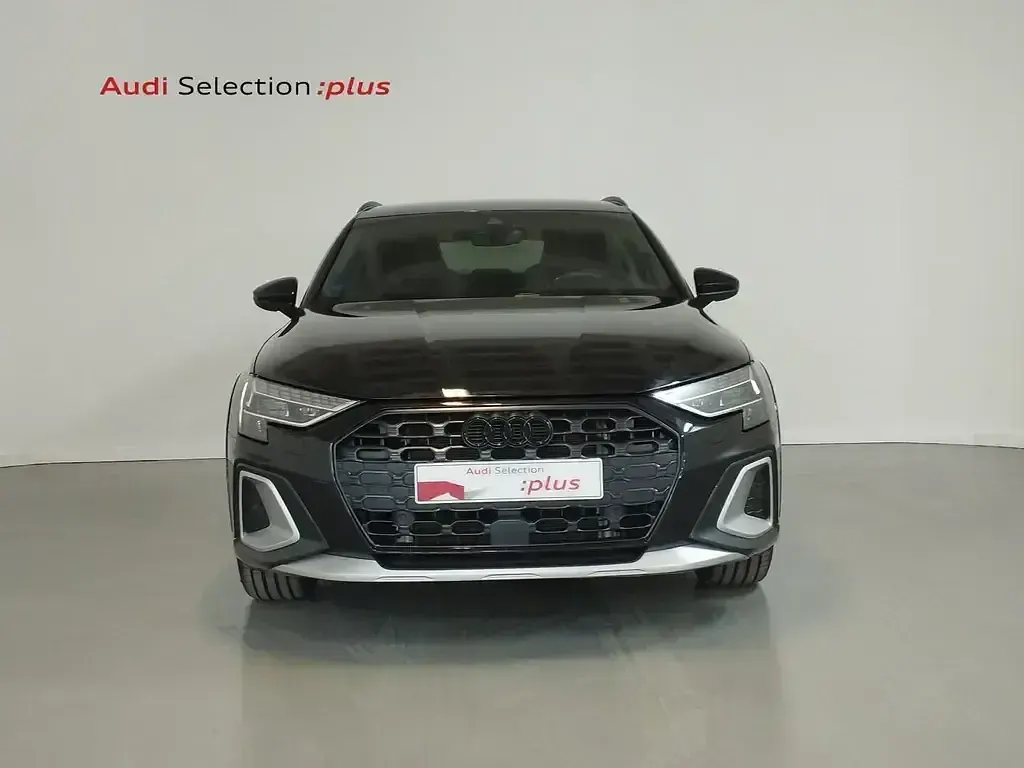 Usado Audi A3 Advanced Plus 204 CV (150 kW) 2025 Negro Pickup/Camioneta