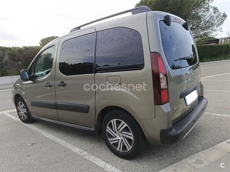 Usado Citroën Berlingo XTR 100 CV (73 kW) 2015 Marrón Monovolumen