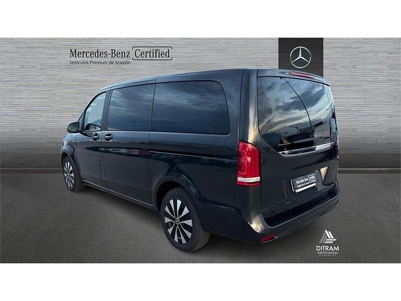 Usado Mercedes V250 190 CV (139 kW) 2023 Gris Monovolumen