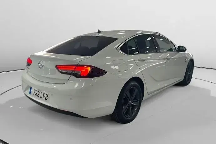 Usado Opel Insignia 140 CV (102 kW) 2020