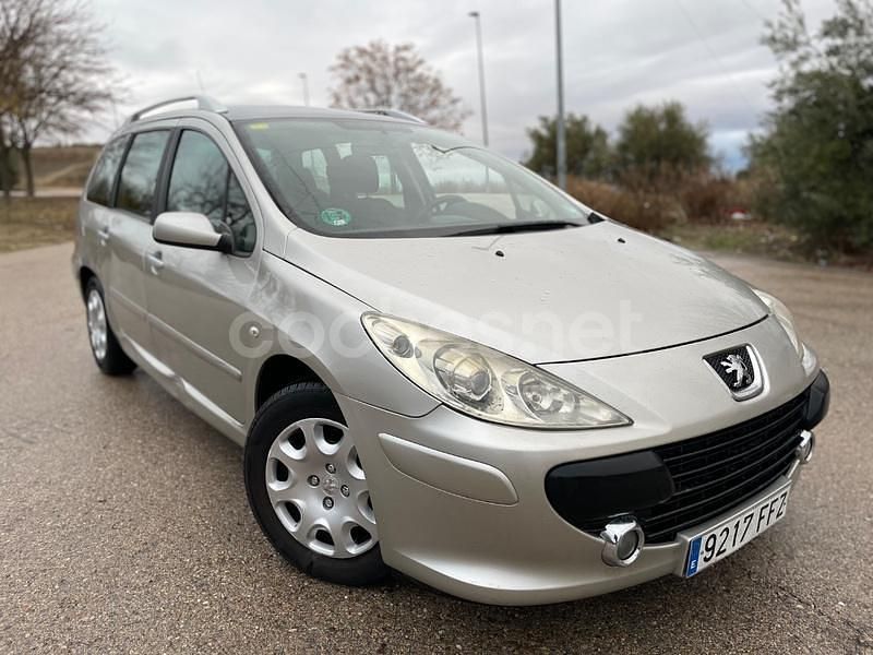 Usado Peugeot 307 110 CV (80 kW) 2006 Beige Familiar