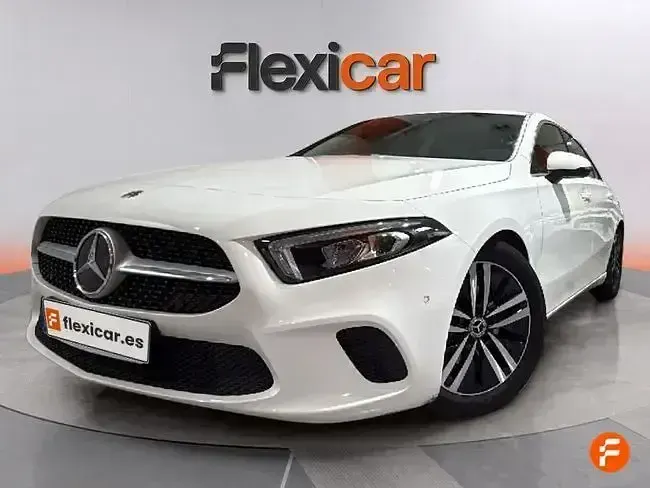 Usado Mercedes A180 136 CV (100 kW) 2022 Blanco Berlina