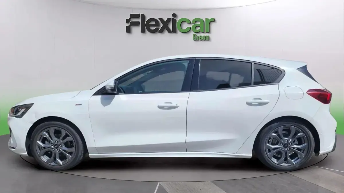 Usado Ford Focus Active 155 CV (114 kW) 2024 Blanco Berlina