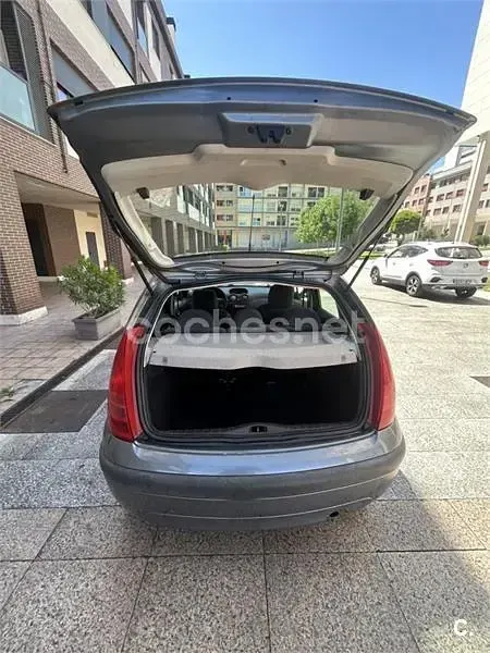 Usado Citroën C3 Furio 61 CV (44 kW) 2005 Gris / plata Berlina
