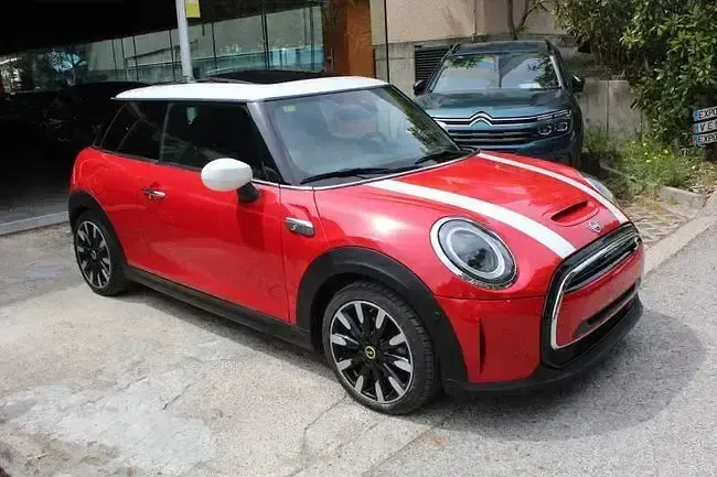 Usado Mini Cooper 135 kW (184 CV) 2024 Rojo Utilitario